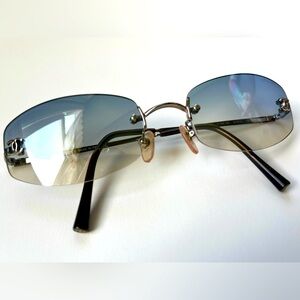 Chanel Y2K Women’s Sunglasses 4002 in blue grey (pre-owned)
